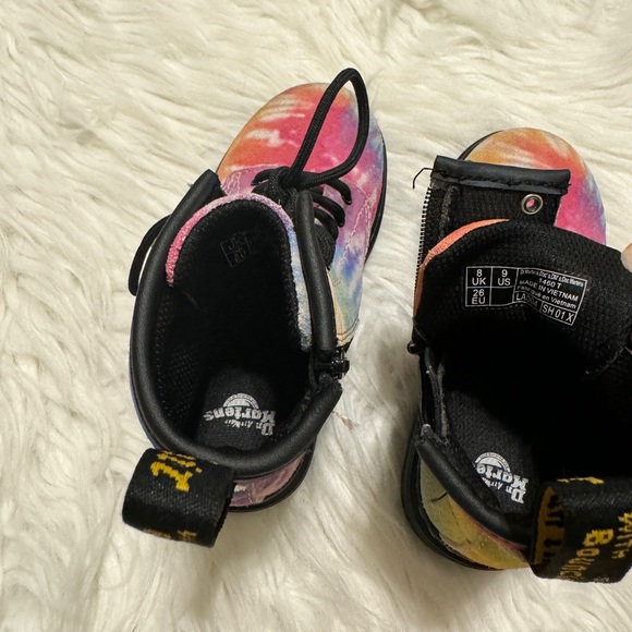 Dr.Martens Tie Dye lace up boots size 9T - Picture 9 of 9
